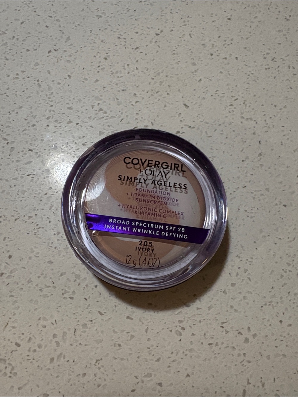 COVERGIRL Simply Ageless Powder Foundation - Ivory with Purple Accent